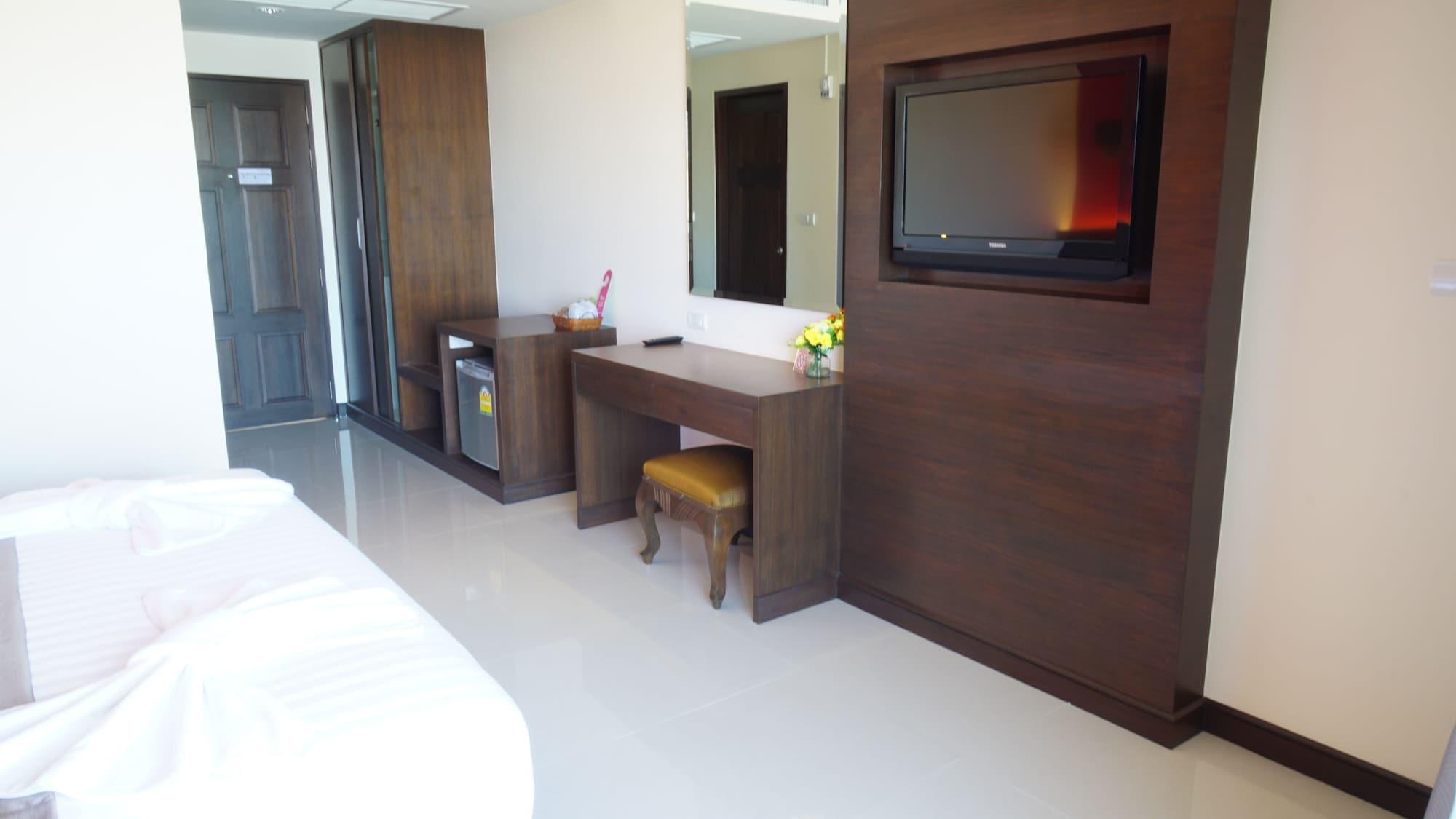 Visa Hotel Hua Hin - Sha Plus Exterior photo